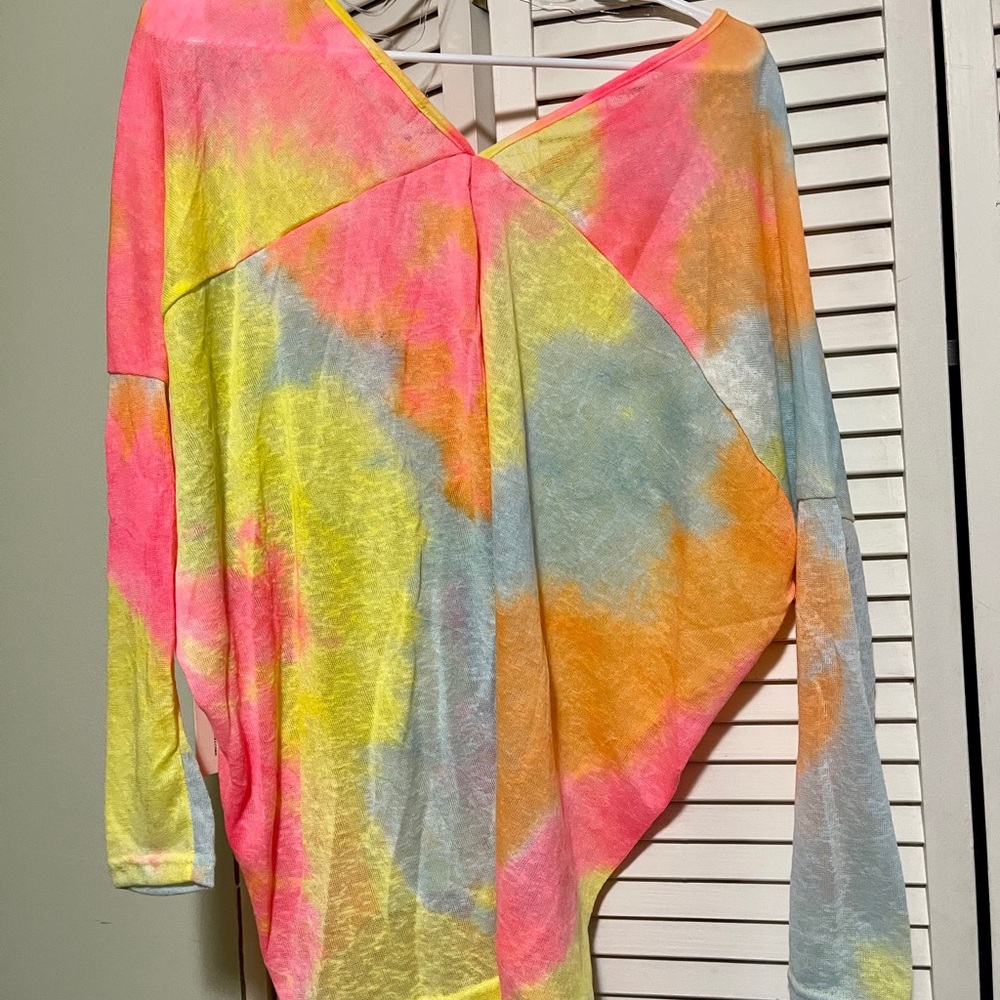 Breezy Tropical Swirl TieDye Top